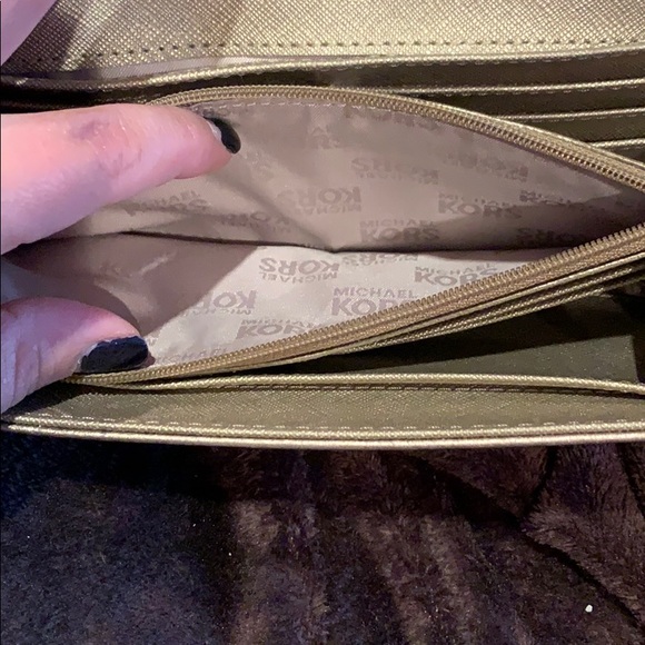 Gold MIchael Kors Wallet - Picture 5 of 8